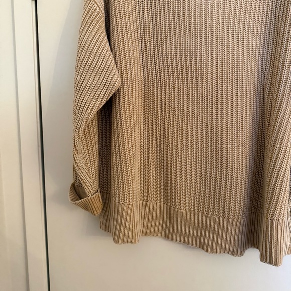 Aerie V-Neck Beige Knit Sweater - Picture 7 of 9